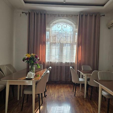Guesto Hostel Tashkent Luaran gambar