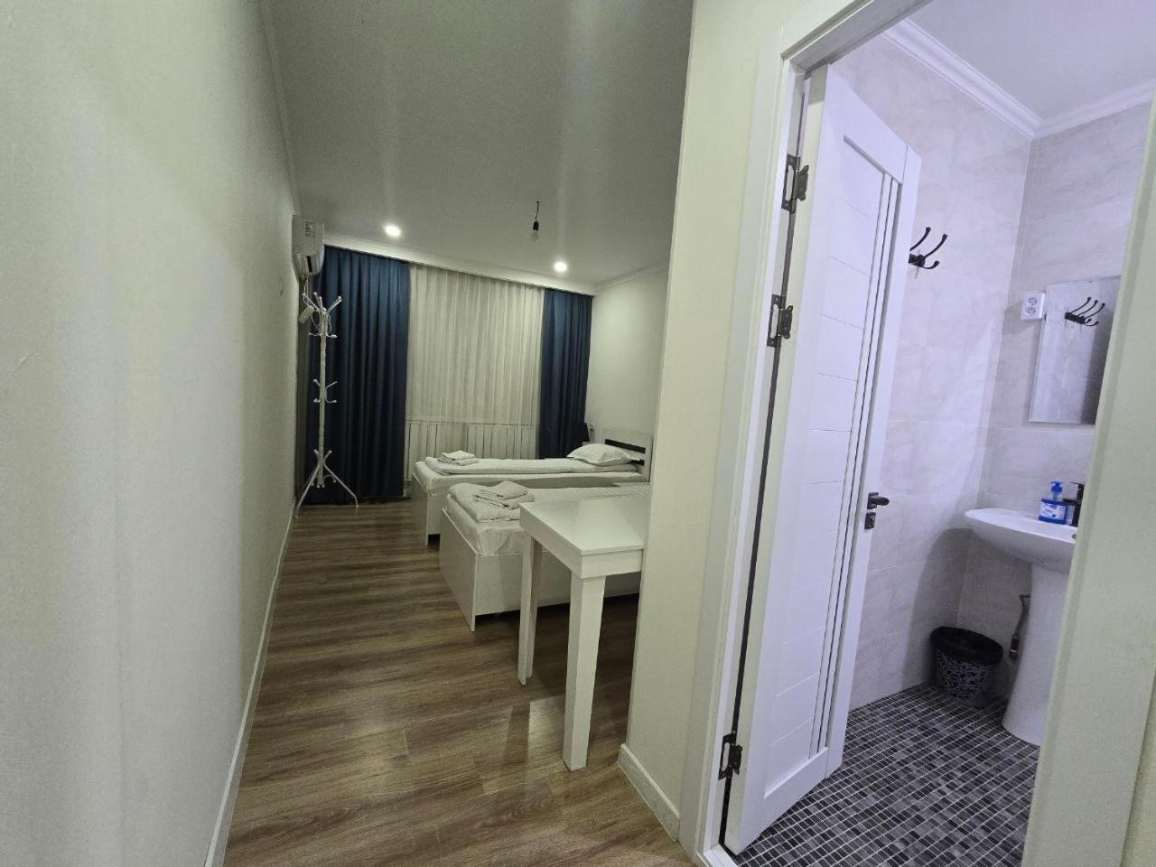 Guesto Hostel Tashkent Luaran gambar