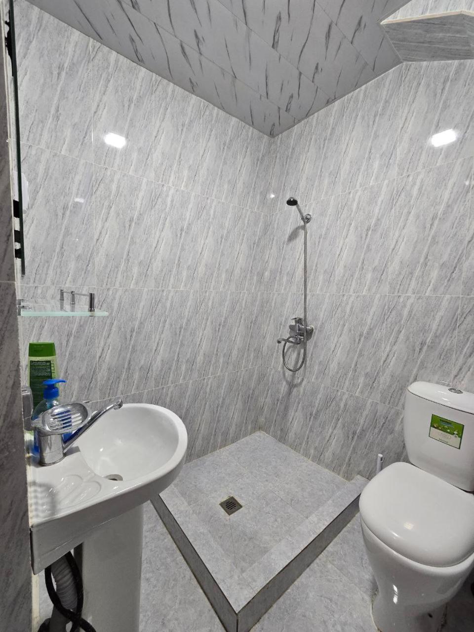Guesto Hostel Tashkent Luaran gambar