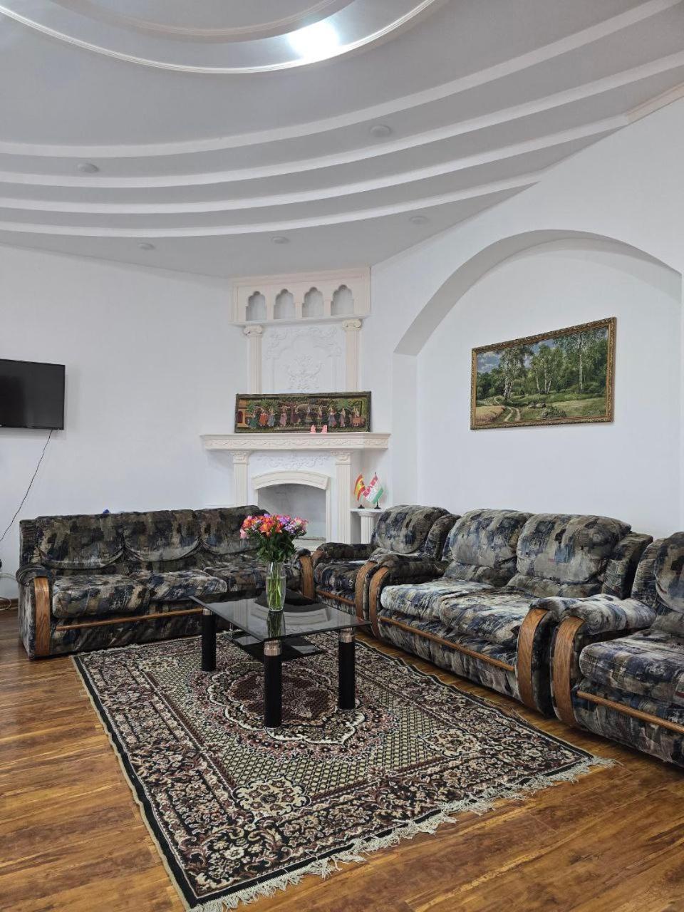 Guesto Hostel Tashkent Luaran gambar