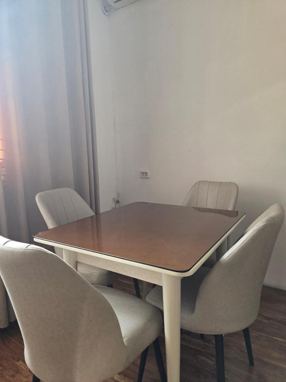 Guesto Hostel Tashkent Luaran gambar