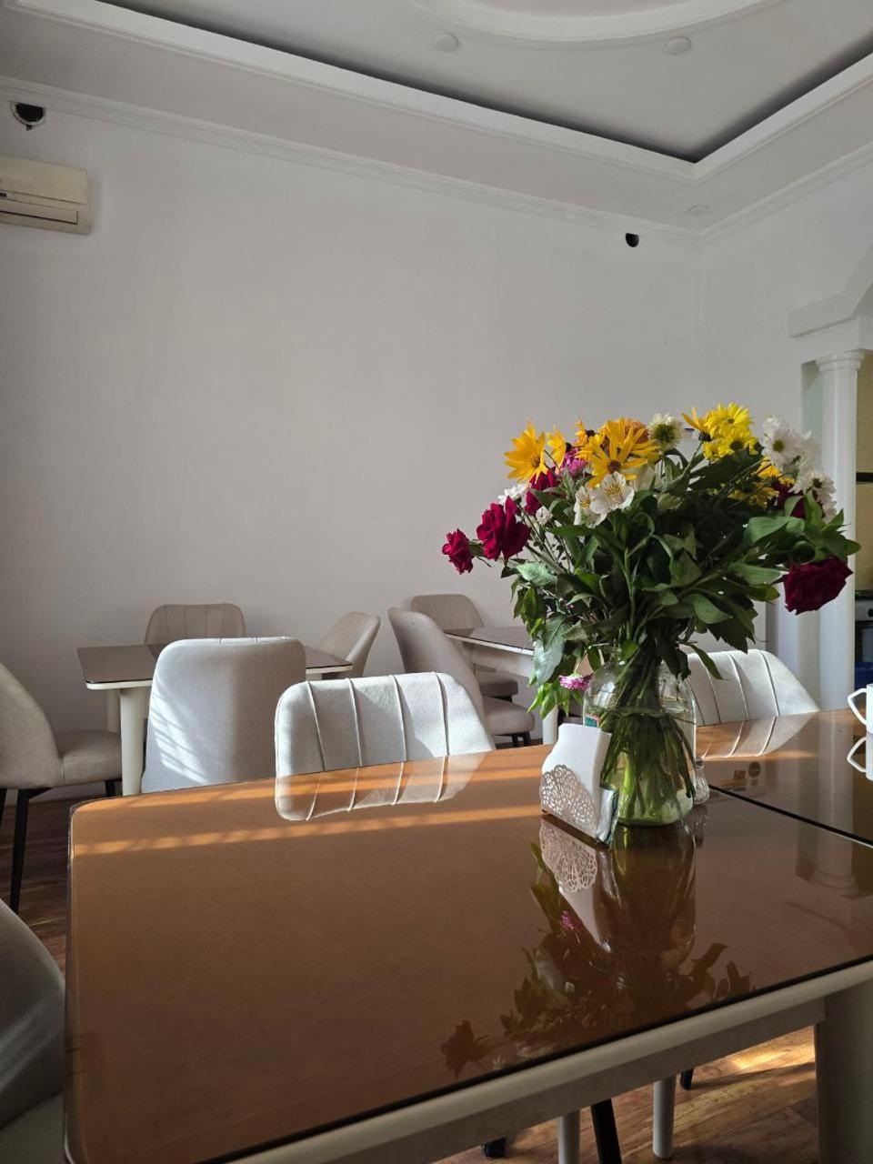 Guesto Hostel Tashkent Luaran gambar