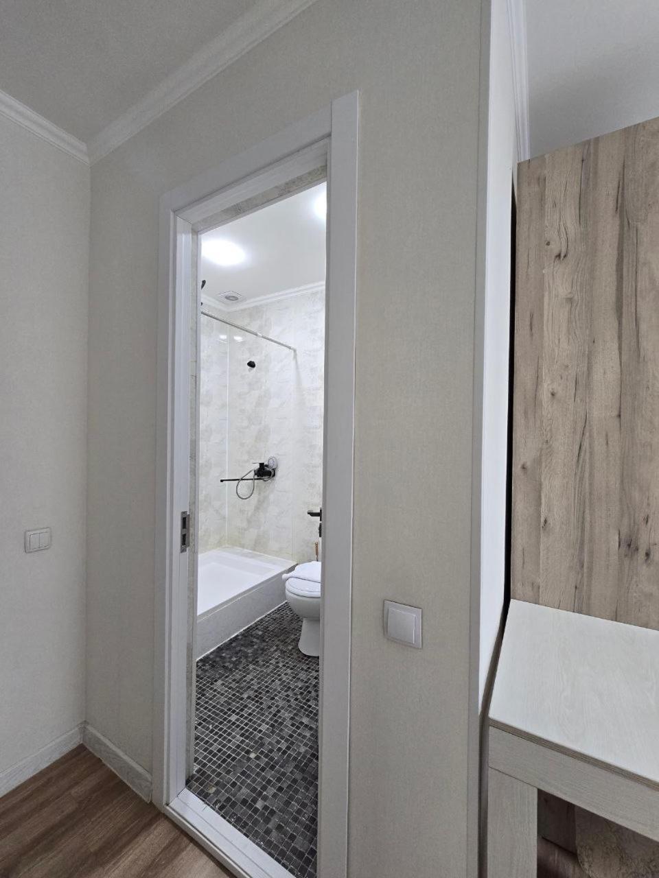 Guesto Hostel Tashkent Luaran gambar